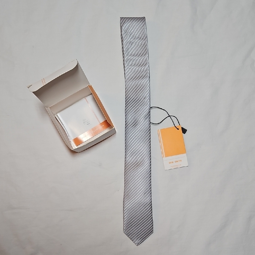 NEW Dan Smith Skinny Neck Tie in Gift Box Silver Gray Diagonal Stripes Necktie